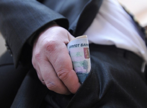 Директора школ и чиновники отдела образования скрыли автомобили, земли и деньги в декларациях о доходах на Ставрополье Директора школ и чиновники отдела образования скрыли автомобили, земли и деньги в декларациях о доходах на Ставрополье