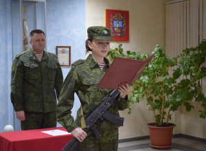 Военную присягу приняли девушки-военнослужащие Росгвардии на Ставрополье Военную присягу приняли девушки-военнослужащие Росгвардии на Ставрополье