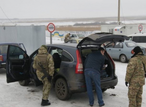Изнасиловавшего 19-летнюю ростовчанку жителя Ставрополья поймали на границе с Украиной Изнасиловавшего 19-летнюю ростовчанку жителя Ставрополья поймали на границе с Украиной