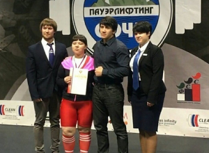 Абсолютной чемпионкой России по жиму штанги среди слепых стала жительница Ставрополья Абсолютной чемпионкой России по жиму штанги среди слепых стала жительница Ставрополья
