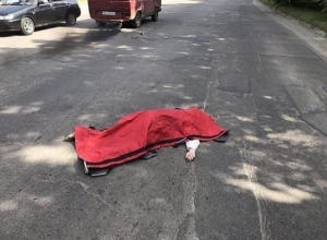 61-летнюю пенсионерку сбил насмерть и бросил на дороге водитель под Ставрополем 61-летнюю пенсионерку сбил насмерть и бросил на дороге водитель под Ставрополем
