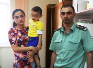 3-летнего сына и 10-летнюю дочь пришлось забирать у бывшего супруга с помощью судебных приставов жительнице Ставрополья 3-летнего сына и 10-летнюю дочь пришлось забирать у бывшего супруга с помощью судебных приставов жительнице Ставрополья