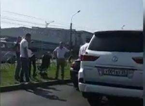 Белый «Лексус» не поделил дорогу с «Опелем» на проспекте Кулакова в Ставрополе Белый «Лексус» не поделил дорогу с «Опелем» на проспекте Кулакова в Ставрополе