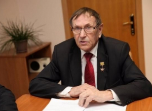 Земельную комиссию возглавит один из лоббистов закона «жирных котов» Земельную комиссию возглавит один из лоббистов закона «жирных котов»