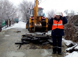 Несколько улиц остались без воды из-за прорыва трубы в Ставрополе Несколько улиц остались без воды из-за прорыва трубы в Ставрополе