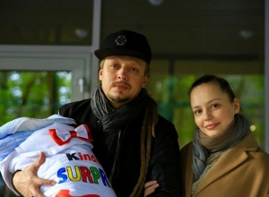 Первенец Тихомир родился в семье популярного ставропольского певца Димосса Саранчи Первенец Тихомир родился в семье популярного ставропольского певца Димосса Саранчи