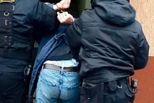 Четверых лидеров криминальной группировки вымогателей задержали на Ставрополье Четверых лидеров криминальной группировки вымогателей задержали на Ставрополье