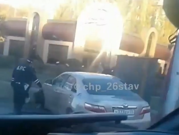 ДТП с участием маршрутки попало на видео в Ставрополе ДТП с участием маршрутки попало на видео в Ставрополе