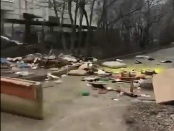 Дикий погром во время ночной ссоры устроили жильцы одной из квартир Ставрополя Дикий погром во время ночной ссоры устроили жильцы одной из квартир Ставрополя