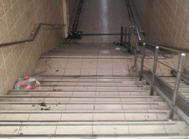 В помойку превратили подземный переход в Минеральных Водах В помойку превратили подземный переход в Минеральных Водах