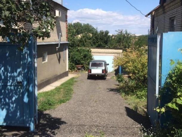 Ставропольчанин из-за невнимательности попал под колеса своей машины Ставропольчанин из-за невнимательности попал под колеса своей машины