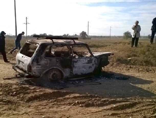Пьяный мужчина угнал «Ниву» матери своего друга и спалил ее в ДТП на Ставрополье Пьяный мужчина угнал «Ниву» матери своего друга и спалил ее в ДТП на Ставрополье