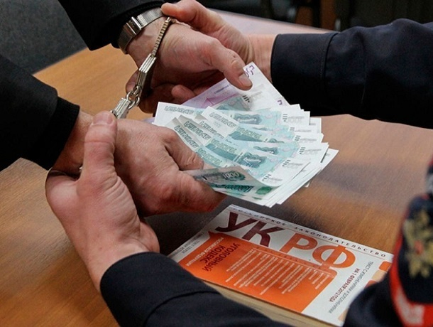 Трое мужчин пытались с помощью взятки уладить свои проблемы на Ставрополье Трое мужчин пытались с помощью взятки уладить свои проблемы на Ставрополье