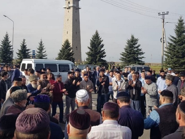 Эксперты назвали «потенциально опасной» идею «оппозиционных» казаков передать Ставрополью земли Чечни Эксперты назвали «потенциально опасной» идею «оппозиционных» казаков передать Ставрополью земли Чечни