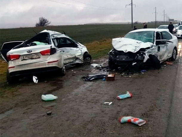 Два человека погибли в аварии на Ставрополье Два человека погибли в аварии на Ставрополье