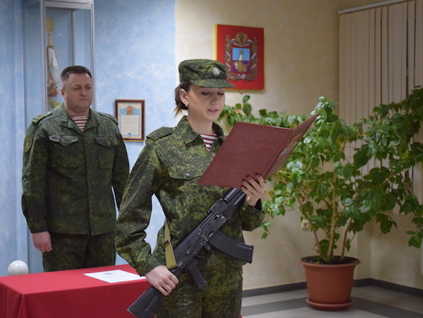 Военную присягу приняли девушки-военнослужащие Росгвардии на Ставрополье Военную присягу приняли девушки-военнослужащие Росгвардии на Ставрополье