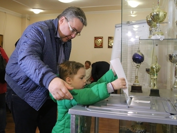 Губернатор Ставрополья проголосовал на выборах за будущее страны Губернатор Ставрополья проголосовал на выборах за будущее страны