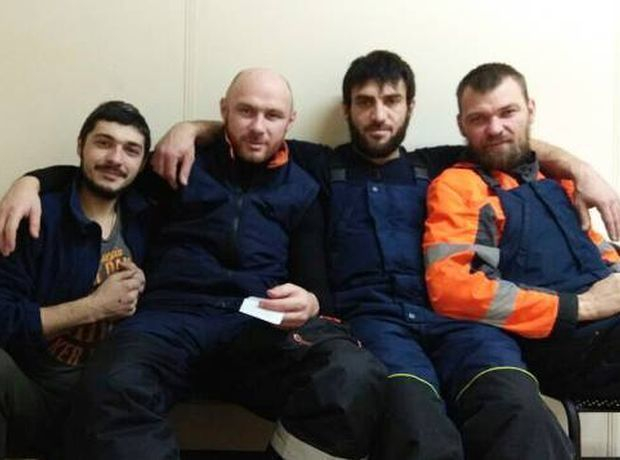 Ставропольский казак на берегу Карского моря несколько дней работал при ураганном ветре на высоте 120 метров Ставропольский казак на берегу Карского моря несколько дней работал при ураганном ветре на высоте 120 метров