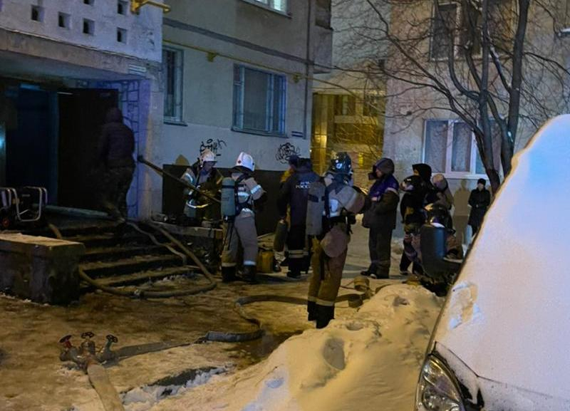 В Ставрополе из-за пожара в многоэтажке эвакуировали 25 человек В Ставрополе из-за пожара в многоэтажке эвакуировали 25 человек