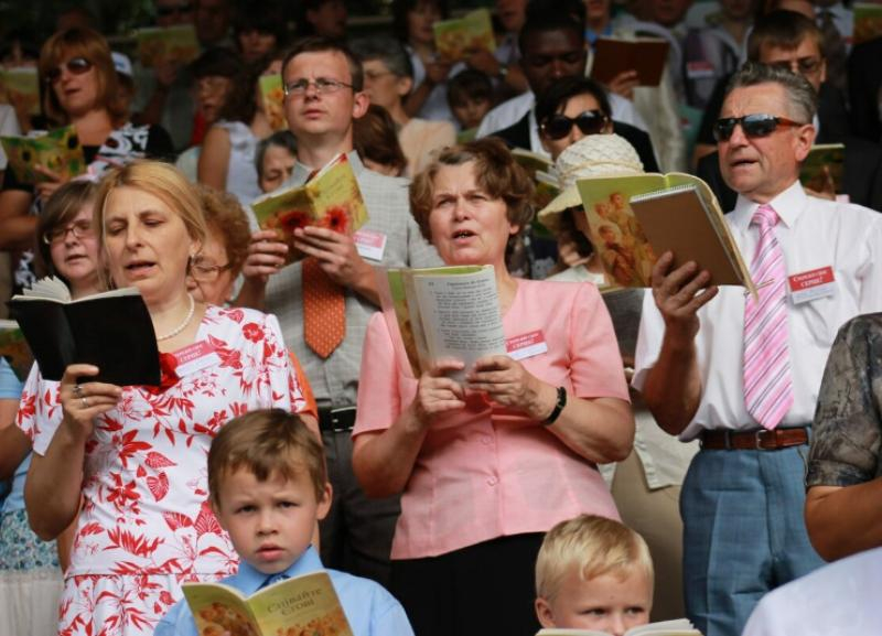 Трем «Свидетелям Иеговы» из Буденновска вынесли приговор за организацию и финансирование экстремистской группы Трем «Свидетелям Иеговы» из Буденновска вынесли приговор за организацию и финансирование экстремистской группы