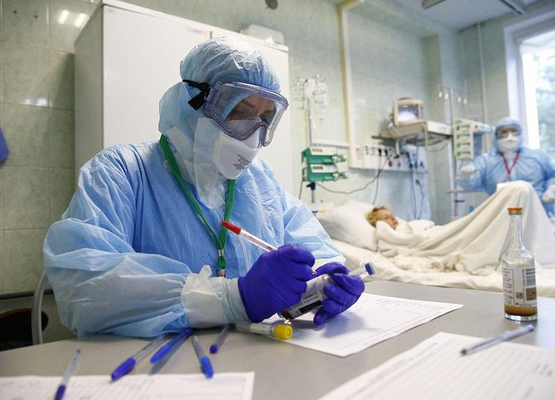 Более 3 тысяч ставропольцев продолжают борьбу с коронавирусом Более 3 тысяч ставропольцев продолжают борьбу с коронавирусом
