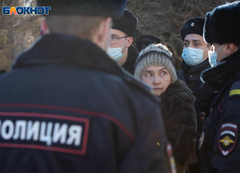 В Ставрополе политических активистов проверяют на причастность к уголовному делу о фальшивомонетничестве В Ставрополе политических активистов проверяют на причастность к уголовному делу о фальшивомонетничестве