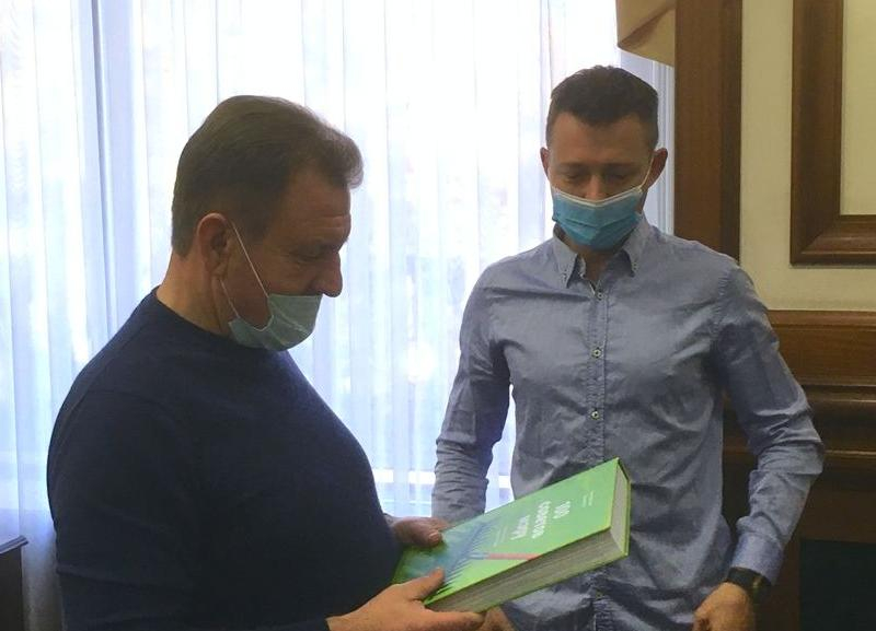 В Ставрополе урбанисты обсудили вопросы доступной среды с мэром Иваном Ульянченко В Ставрополе урбанисты обсудили вопросы доступной среды с мэром Иваном Ульянченко