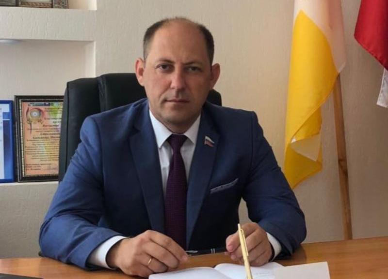 Как председатель Георгиевской думы Александр Стрельников себе премию вручал Как председатель Георгиевской думы Александр Стрельников себе премию вручал