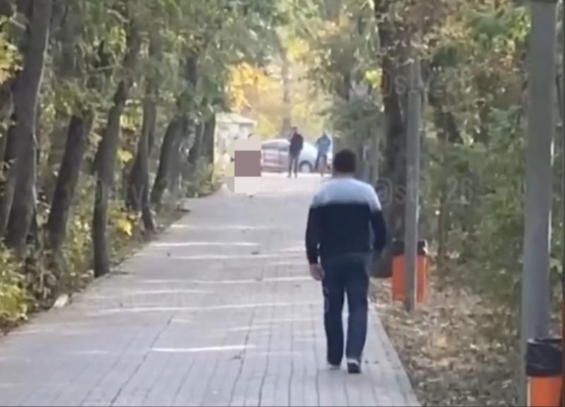 В Ставропольском парке Победы устроили голый забег В Ставропольском парке Победы устроили голый забег