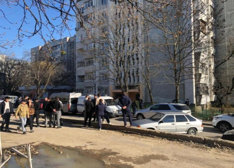 Мужчину, взявшего заложников в Пятигорске, ждет тюремный срок Мужчину, взявшего заложников в Пятигорске, ждет тюремный срок