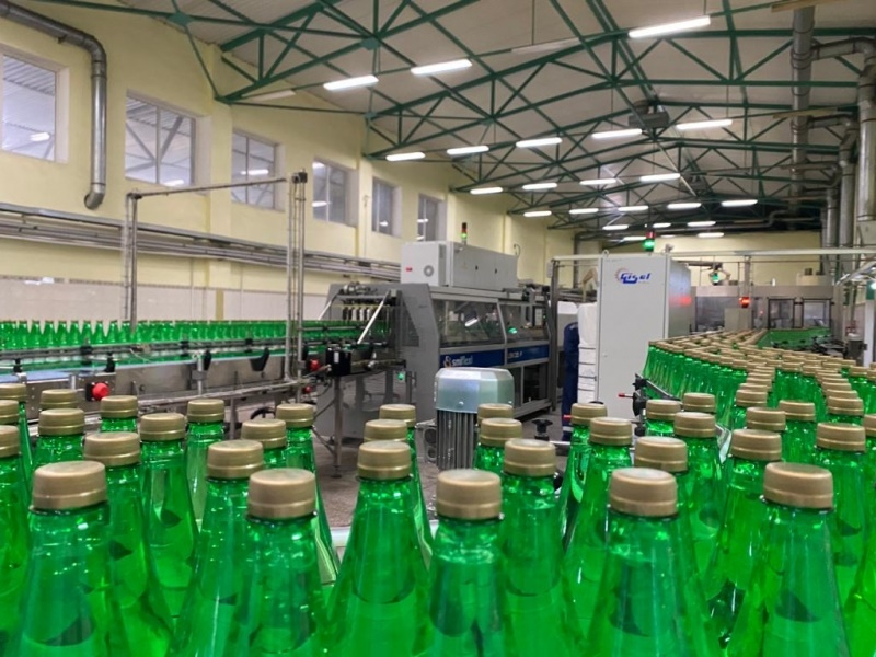 Арбитраж признал подконтрольное зятю экс-полпреда в СКФО предприятие производителем контрафактной минералки
