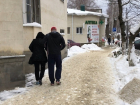 Разбиться без труда можно на тротуаре возле ставропольского травмпункта