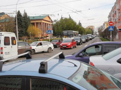 Семибалльные пробки сковали дороги Ставрополя во вторник