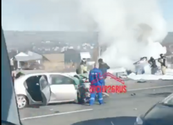 На Ставрополье в результате столкновения загорелась легковушка