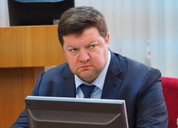 Двоюродного брата сенатора от Ставрополья Геннадия Ягубова подозревают в злоупотреблении полномочиями 