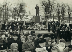 Думали, что Сталин беседует с Мао: памятники «отцу народов» исчезли холодной ставропольской ночью 