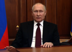 Президент РФ Владимир Путин объявил о признании суверенитета ЛНР и ДНР