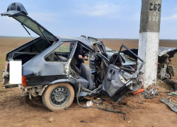   Неопытный автомобилист погиб на трассе в Курском округе после наезда на бетонный столб