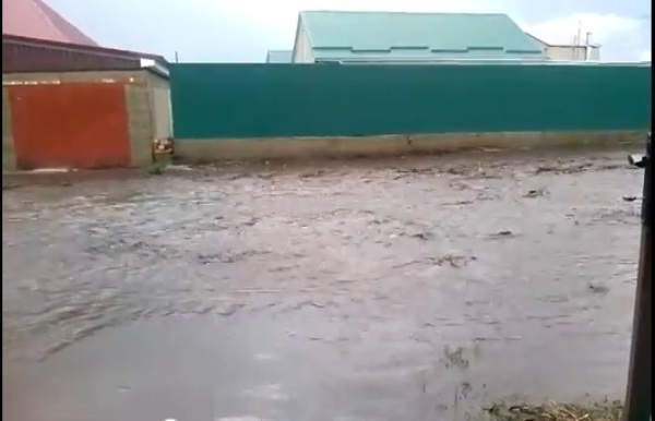 В Михайловске до сих пор действует режим ЧС: видео в городе после дождя