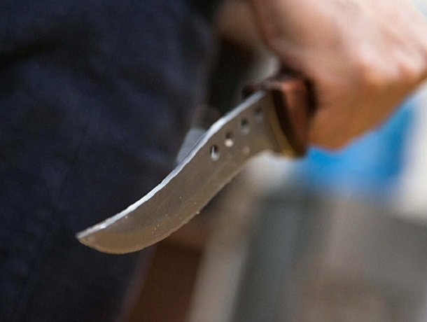 Напавший в Нефтекумске с ножом на полицейского мужчина не является террористом, - следком Ставрополья
