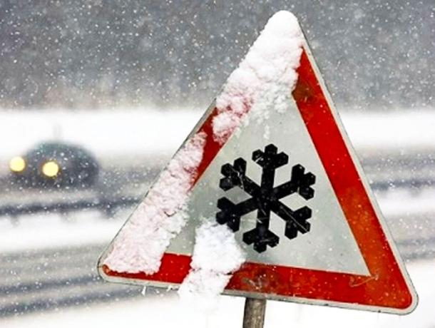В Ставрополе из-за снега количество ДТП выросло в два с половиной раза