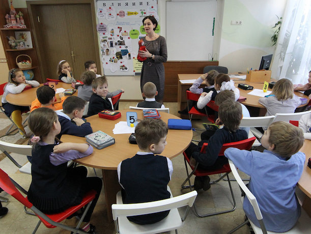 Учителей заманивают деньгами и жильем в сельские школы Ставрополья