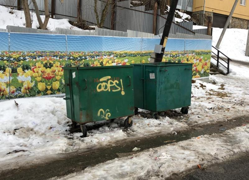 После публикации «Блокнота» в центре Ставрополя убрали двухнедельные кучи мусора