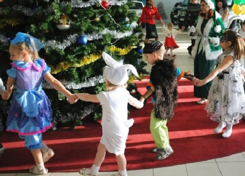 Ставропольцы кинулись массово распродавать новогодние костюмы после 31 декабря