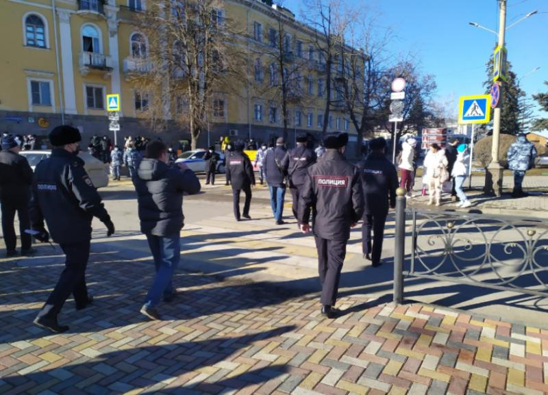 Митинг ставрополь. Митинги в Ставрополе 2022. Митинг в Ставрополе. Фото митинги Ставрополь. Ставрополь антивоенный митинг.