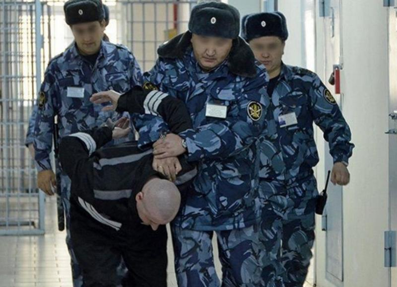 На Ставрополье бывшего сотрудника УФСИН осудили за вымогательство взяток у заключенных