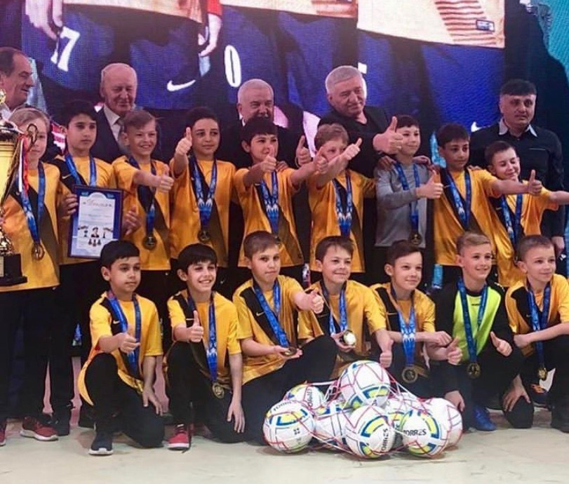Ставропольская детская футбольная команда победила в турнире памяти Владислава Духина